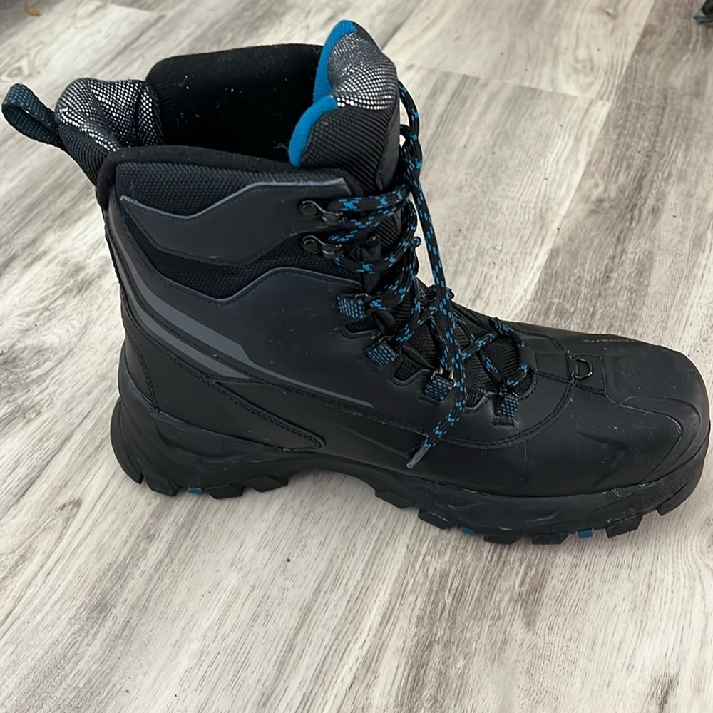 Men’s Columbia snow boots